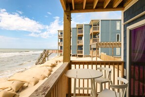 Outdoor dining - Beach | Balcony| Sun | Oceanfront Condo- Sandpiper (North Topsail Beach)