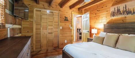 4 室のベッドルーム、アイロン / アイロン台、旅行用ベビーベッド、WiFi