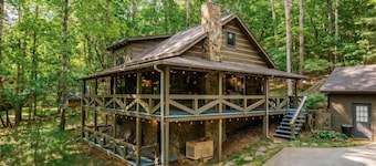 Gym, Sauna, Spa, Firepit, Game Room + Playground!