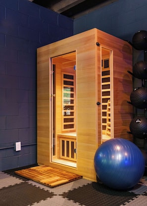 Sauna - Gym, Sauna, Spa, Firepit, Game Room + Playground! (Fannin County)