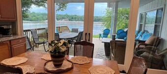 Magnificent Riverfront Victorian House steps from downtown Ottawa !