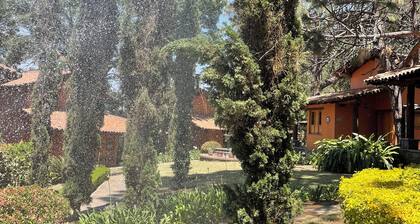 Alcatraz cabaña 100% de lujo con hermosas fuentes y jardines iluminados