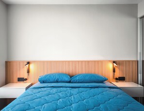 3 chambres, fer et planche à repasser, Wi-Fi, draps fournis