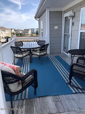 Outdoor dining - Coastal Condo in OIB NC! (Ocean Isle Beach)
