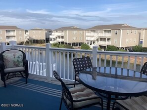 Outdoor dining - Coastal Condo in OIB NC! (Ocean Isle Beach)