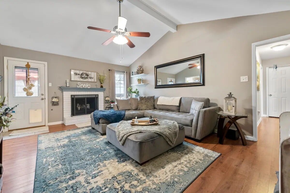 Smart TV, fireplace, DVD player, books