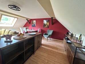 Dining - Ferienwohnung Sprejnik - Residenz am Sonnenhübel mit Aussicht und Viel Ruhe (Großschönau)