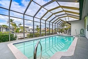 Beheizter Pool