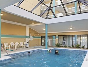 Piscina interna, piscina externa