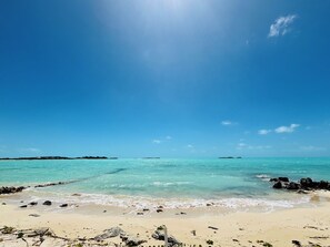 Espreguiçadeiras, toalhas de praia 