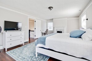 5 bedrooms, iron/ironing board, WiFi, bed sheets