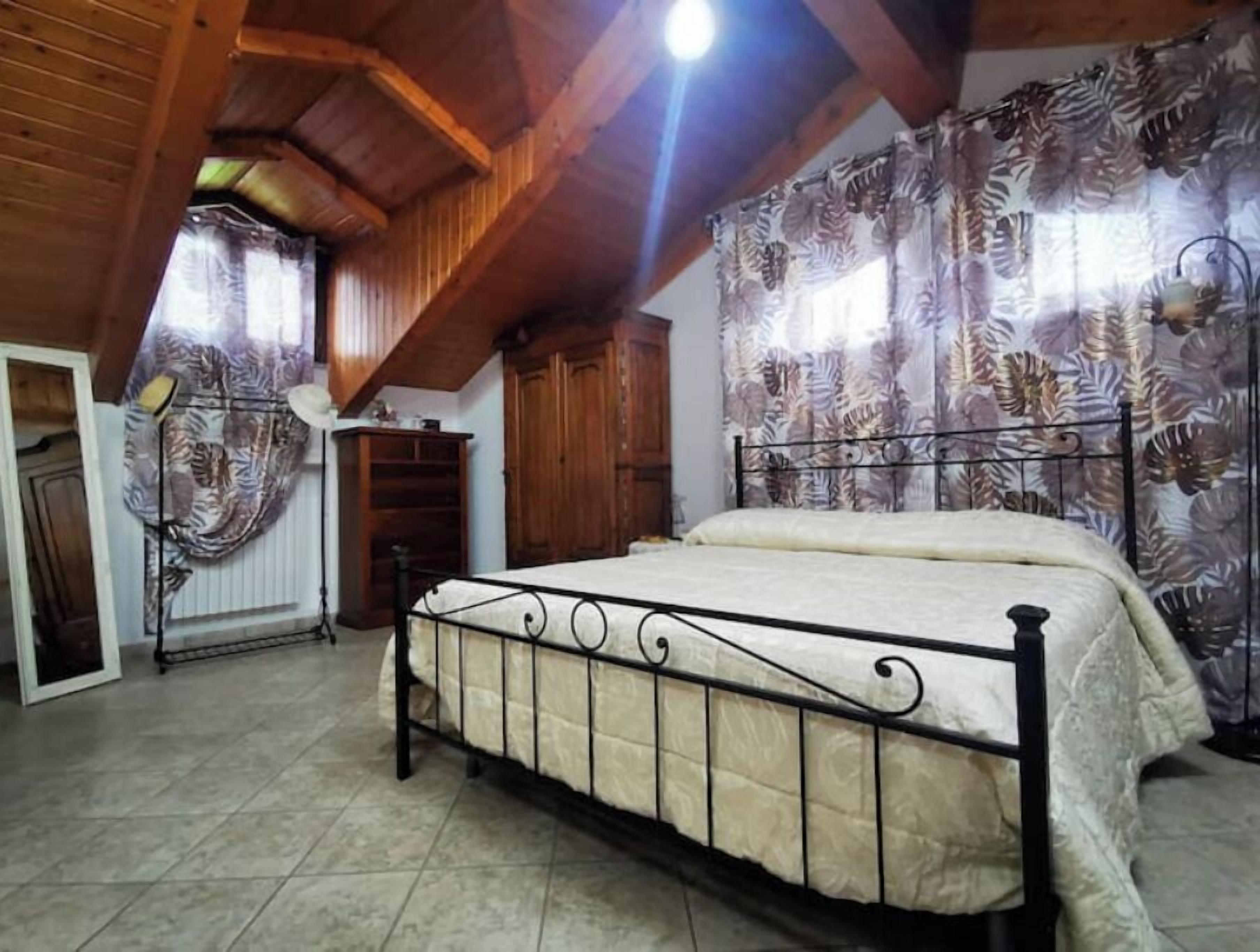 1 sovrum, strykjärn/strykbräda, wi-fi och sängkläder