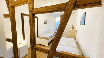 2 habitaciones, cuna de viaje, wifi gratis y ropa de cama