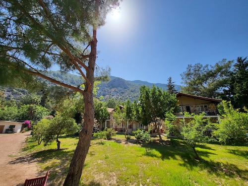 Yedi (7) Boutique Hotel