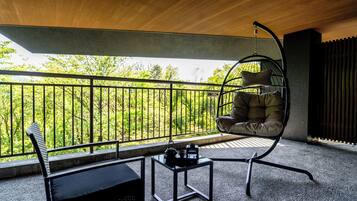 Traditional Room, Multiple Beds, Non Smoking, Garden View | Balcony