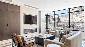 Smart TV, lareira, pebolim