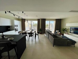 TV - FL8 2BR Bugibba Seafront LUX Apartment (Saint Paul's Bay)