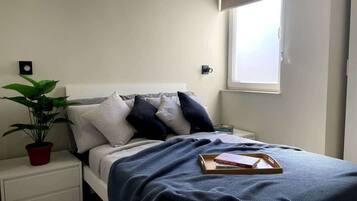 2 soverom, strykejern/-brett, wi-fi og sengetøy