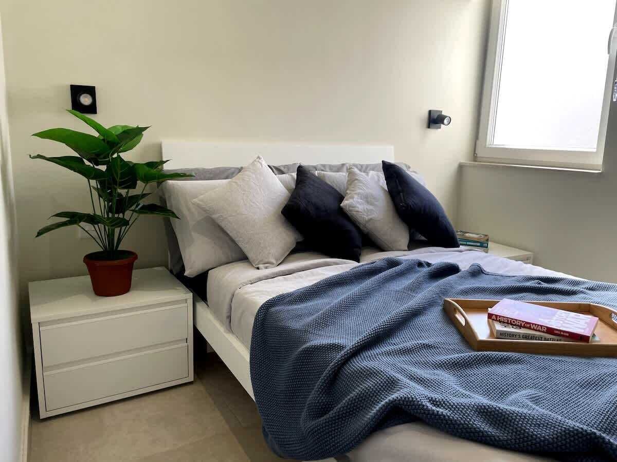 2 bedrooms, desk, iron/ironing board, travel cot