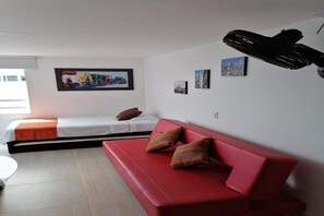 1 bedroom, free WiFi, bed sheets