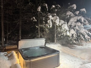 Bain à remous extérieur