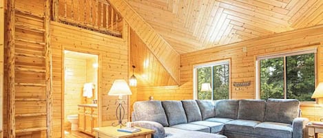 Televisie en een open haard