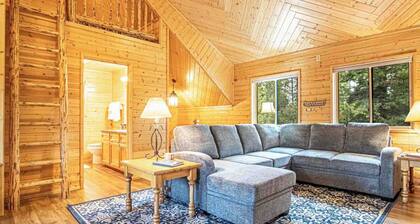 20 Minutes to West Yellowstone. A 2 block walk to the Henry Fork.