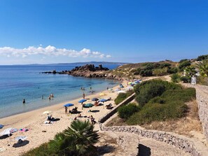 Sun loungers - ThirtyOneB small villa in private village, 5 minutes walk from the beach (Portoscuso)