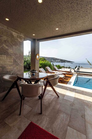 Executive Villa | Living area
