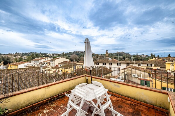 Unclassified image, 1 of 28, button - YiD Top-Floor Apartment with Panoramic Terrace in Florence (Firenze)