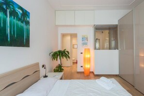 1 habitación y ropa de cama 