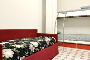 2 bedrooms, bed sheets - P031 - Porto Recanati, three-room apartment with terrace 100m from the sea (Porto Recanati)