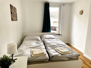 3 chambres, lit parapluie, Wi-Fi gratuit, draps fournis