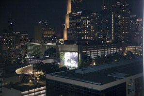 Exterior - It Must Be The Views: High Rise & Atlanta Skyline Views (Atlanta)
