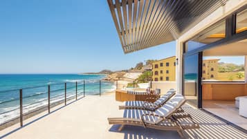 Penthouse Panorama | Pemandangan pantai/laut