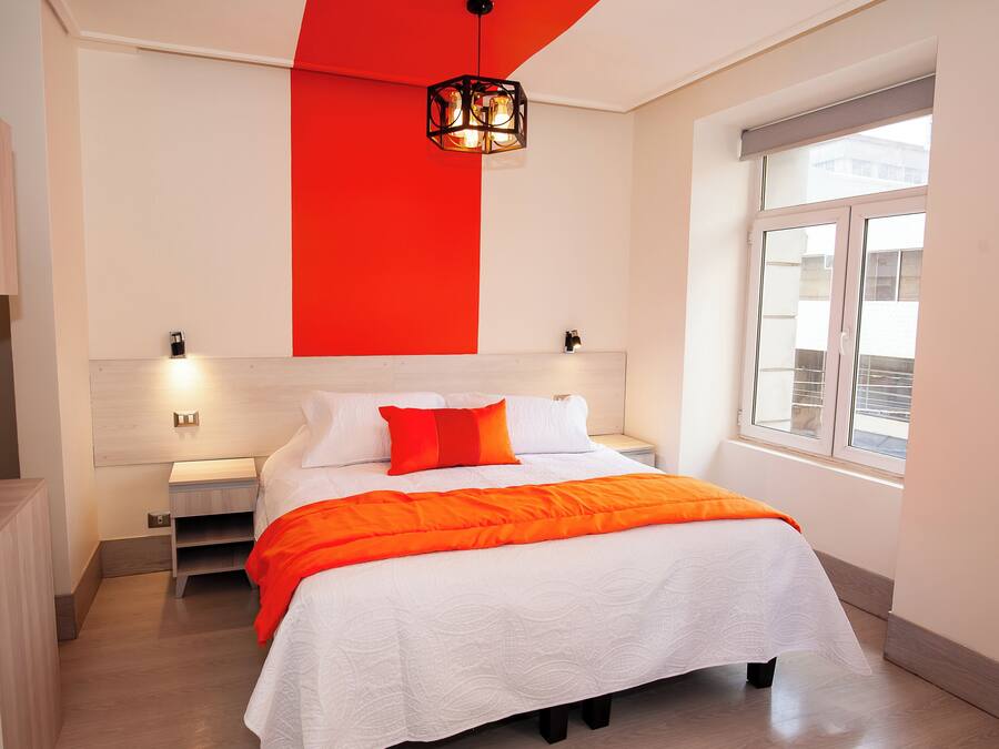 Habitación estándar doble, 1 cama de matrimonio grande | Escritorio y espacio para trabajar con un portátil