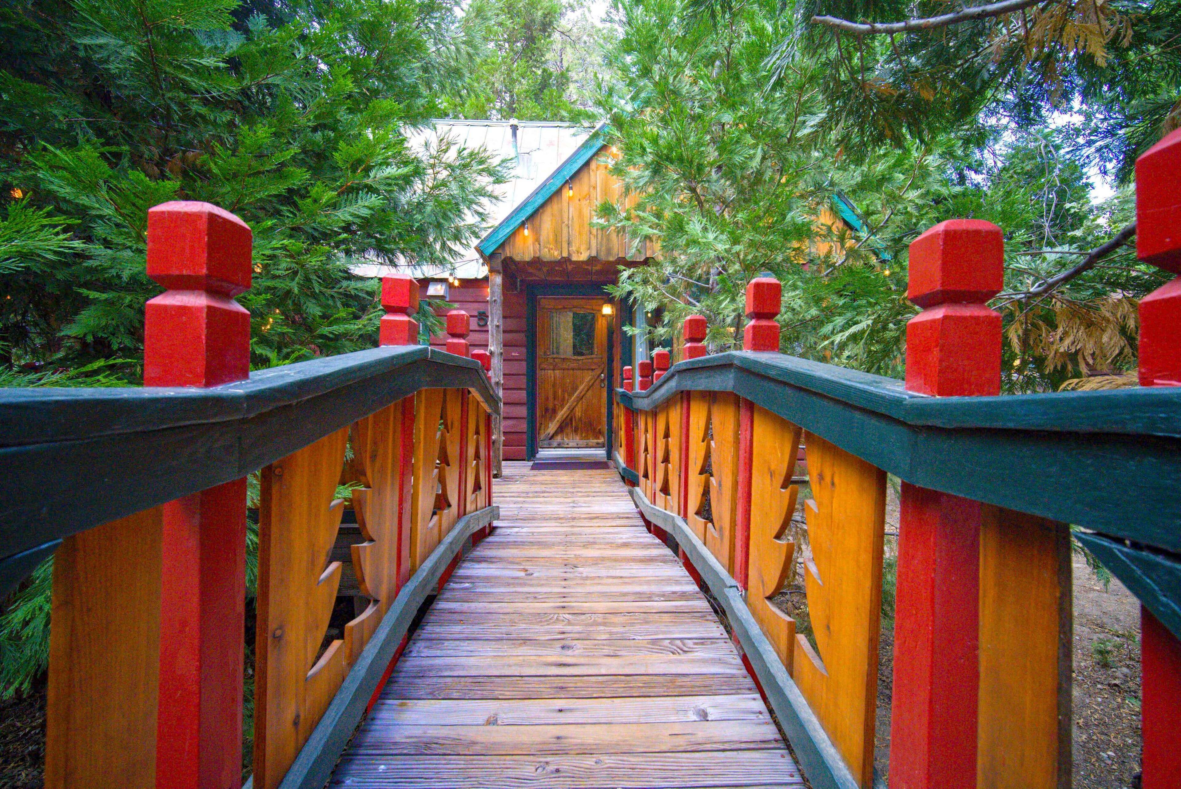 #5 Little House on the Pond | Mountain view