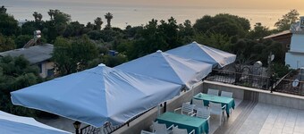 Beachway Hotel Side