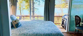 Lakefront Chicago Bay Hideaway