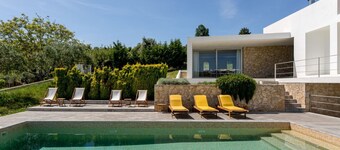 JOIVY Exquisite villa w/ Pool & Parking