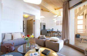 TV - Skis aux pieds ! T6 de 115m² + vue sur les pistes (Alpe d'Huez)