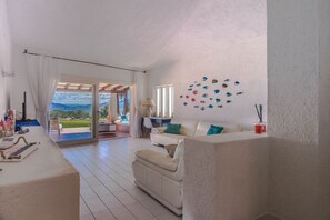 Flat-screen TV - GuestHost - Villa with Private Garden, Parking & Shared Pool! (Cala di Volpe)