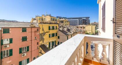 GuestHost - Comfortable and spacious 95m2 apartment capable of hosting up to 5 guests, it is located in a central area, just 5 minutes walk from the metro stop and the Genoa-Brignole railway station, perfect for those who want to visit the city in full c
