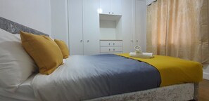 标准双人房, 1 张双人床, 无烟房 | 办公桌、笔记本电脑工作区、熨斗/熨衣板、收费 WiFi