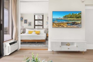 Interior - Newly Renovated 1 Block to Waikiki Beach + Parking (Honolulu)