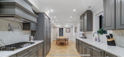 Luxury Capitol Hill Home steps from US Capitol. 4BR 4.5 Bath Patio and Deck