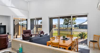Murray Grange apartment 6