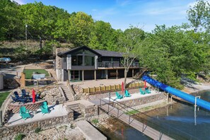Exterior - Firepit, Hot Tub, Kayak, Games In & Out, Spacious (Gravois Mills)