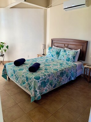 2 bedrooms, in-room safe, iron/ironing board, free WiFi - Buena Vista Coco, the best ocean views and only 5 min walk to the beach and town (Coco)