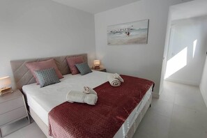 3 chambres, lit parapluie, Wi-Fi gratuit, draps fournis